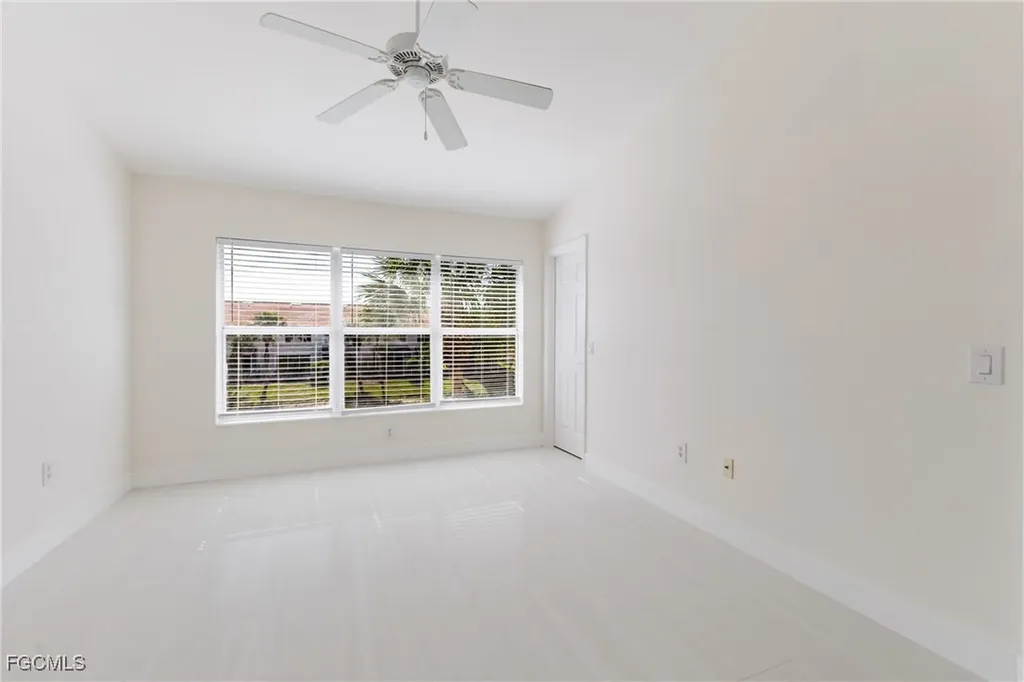 827 Hampton Circle Naples FL 34105