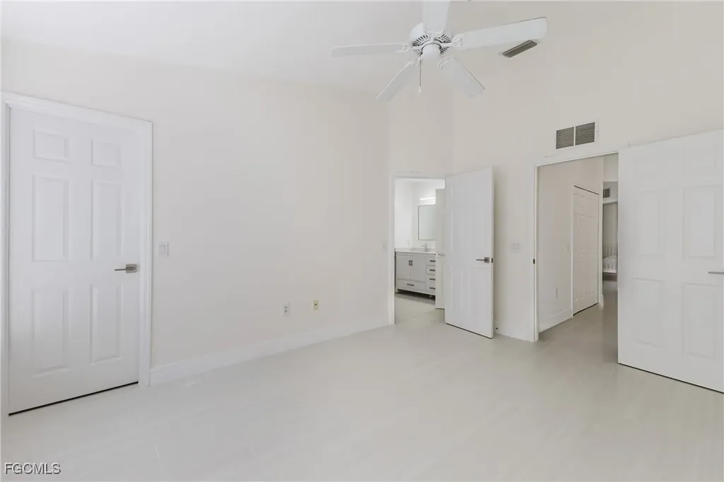 827 Hampton Circle Naples FL 34105