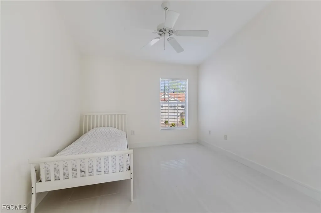 827 Hampton Circle Naples FL 34105