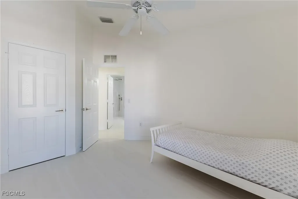 827 Hampton Circle Naples FL 34105