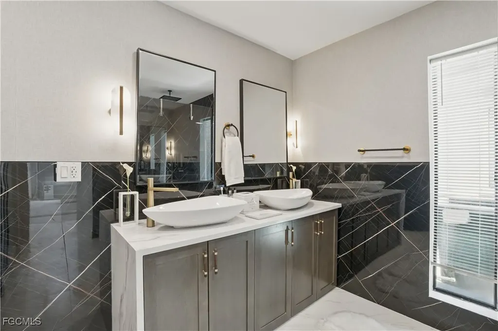 4918 Triton Court W Cape Coral FL 33904