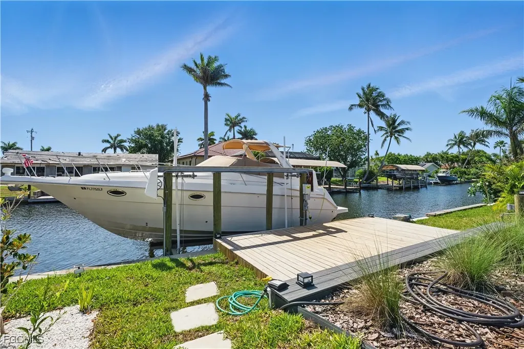 4918 Triton Court W Cape Coral FL 33904