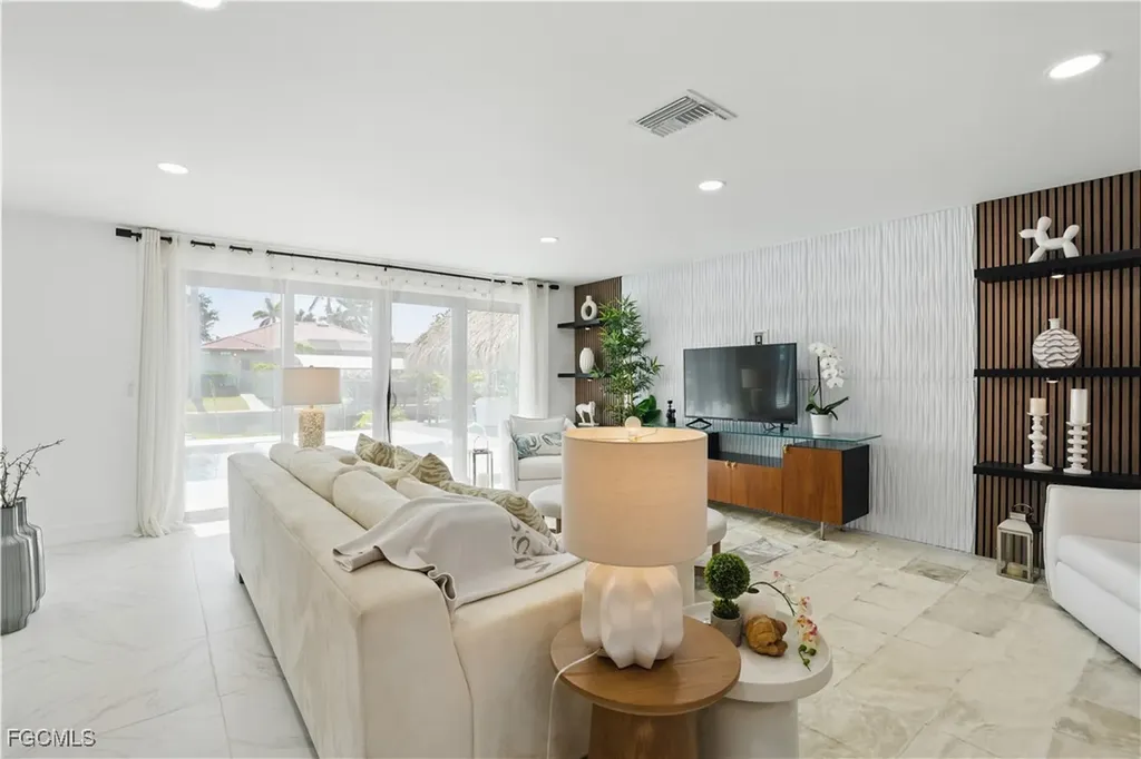 4918 Triton Court W Cape Coral FL 33904