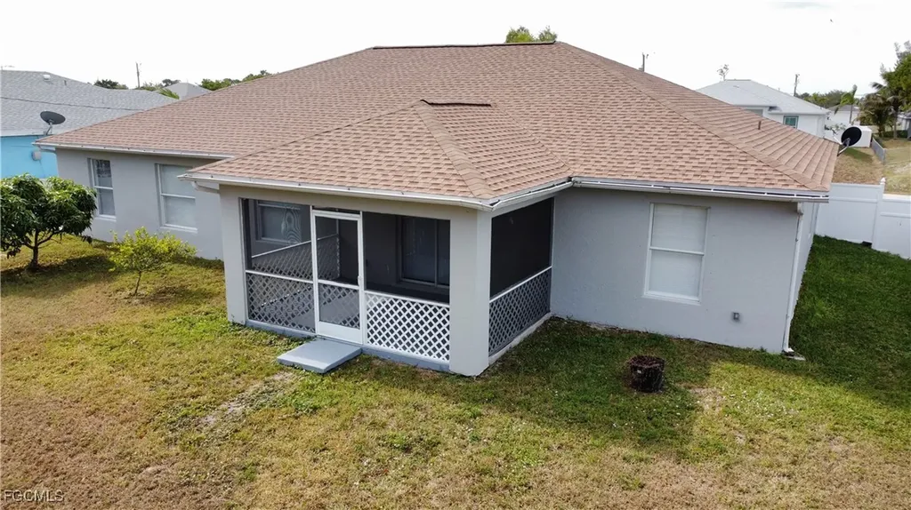 3025 NE 6th Place Cape Coral FL 33909