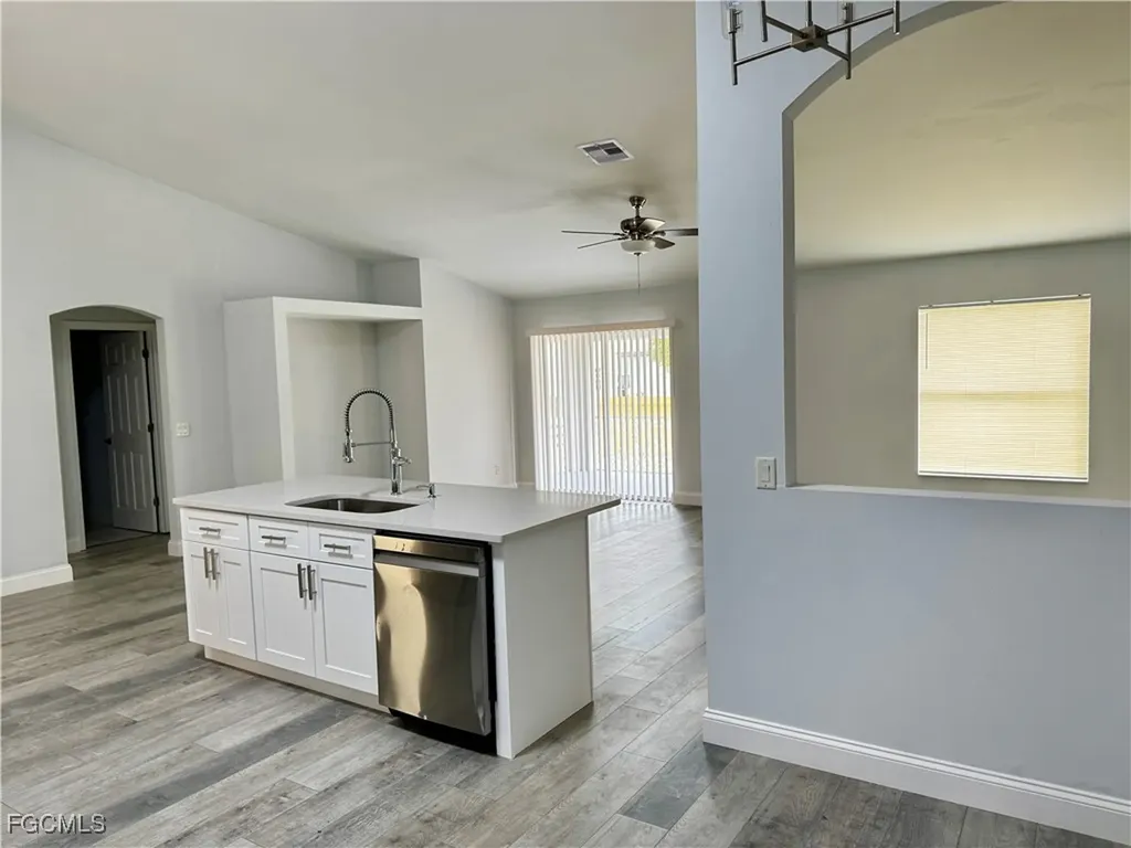 3025 NE 6th Place Cape Coral FL 33909