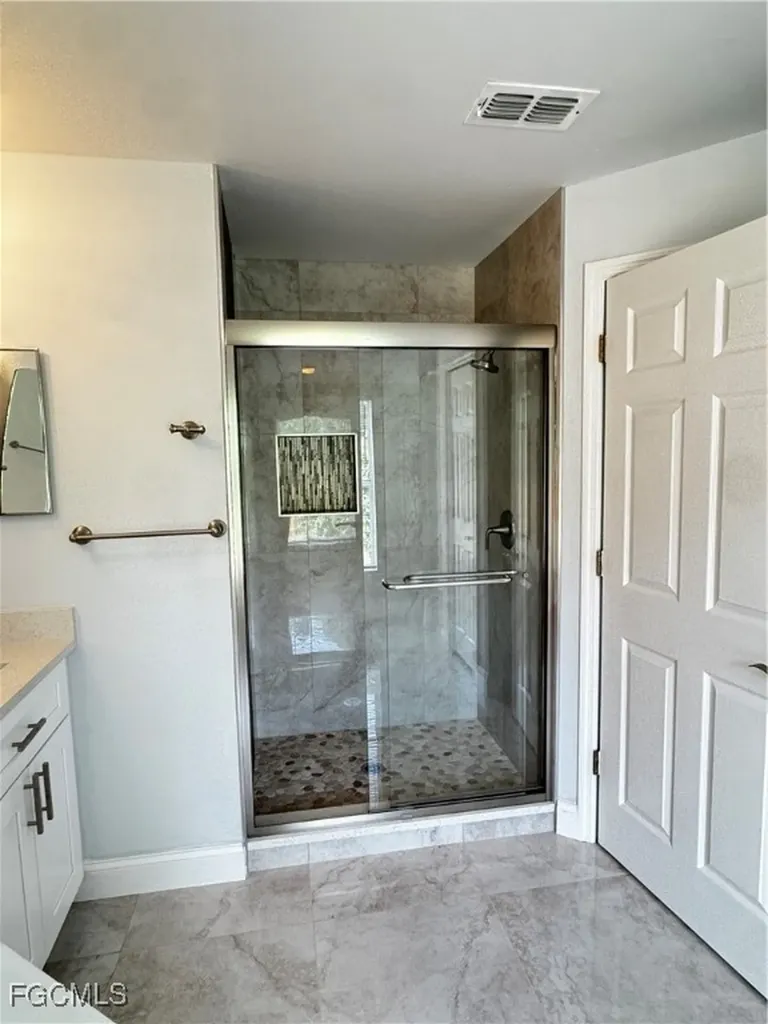 3025 NE 6th Place Cape Coral FL 33909
