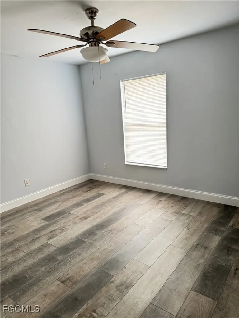 3025 NE 6th Place Cape Coral FL 33909
