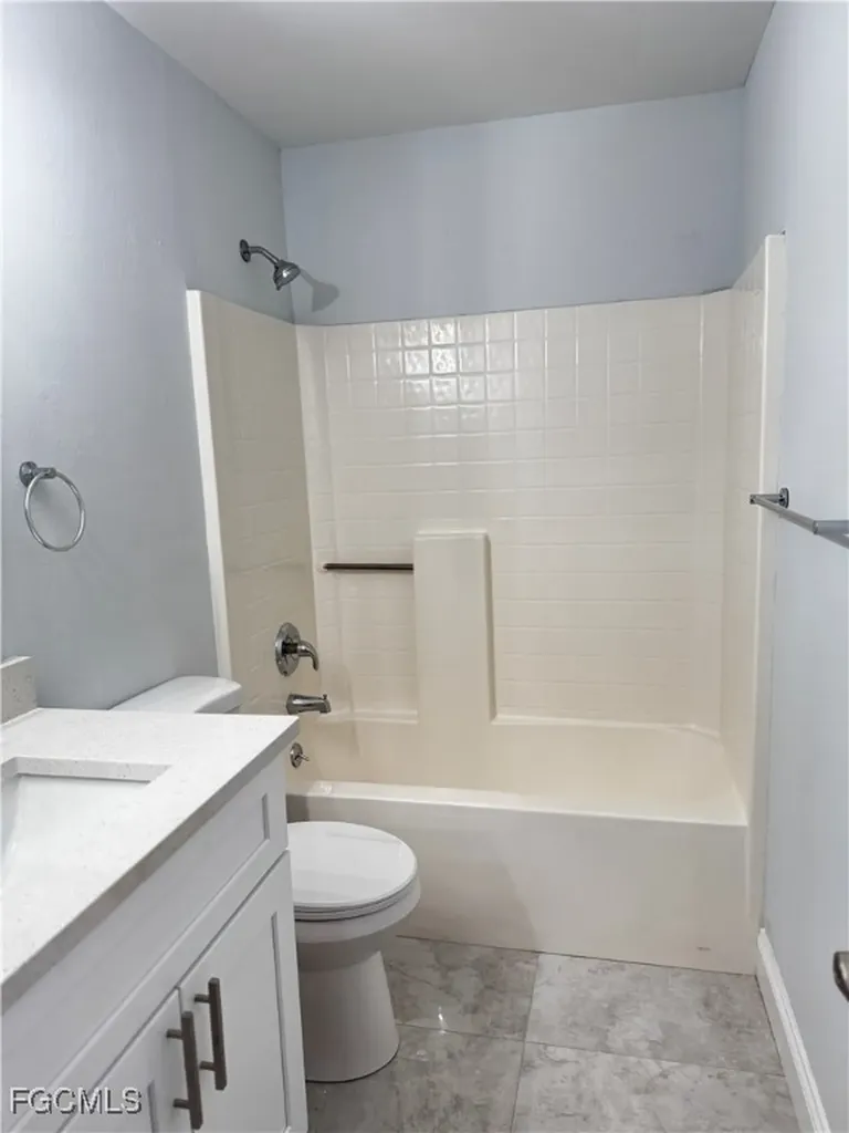 3025 NE 6th Place Cape Coral FL 33909