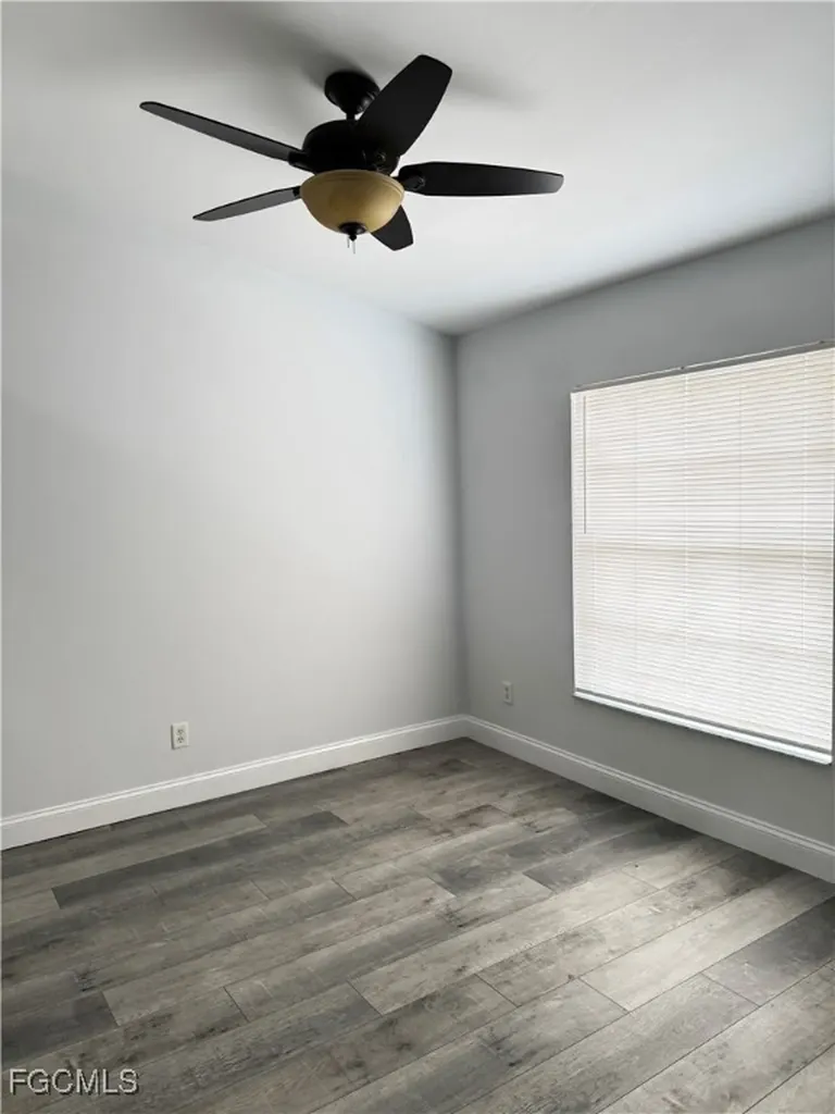 3025 NE 6th Place Cape Coral FL 33909