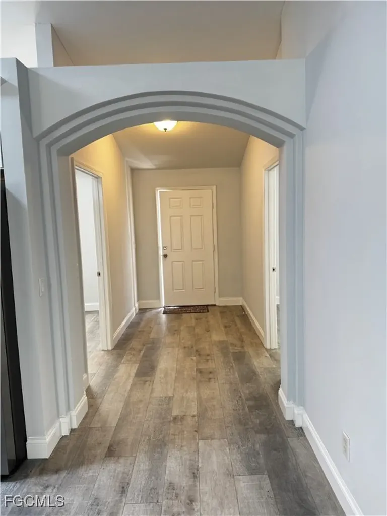 3025 NE 6th Place Cape Coral FL 33909
