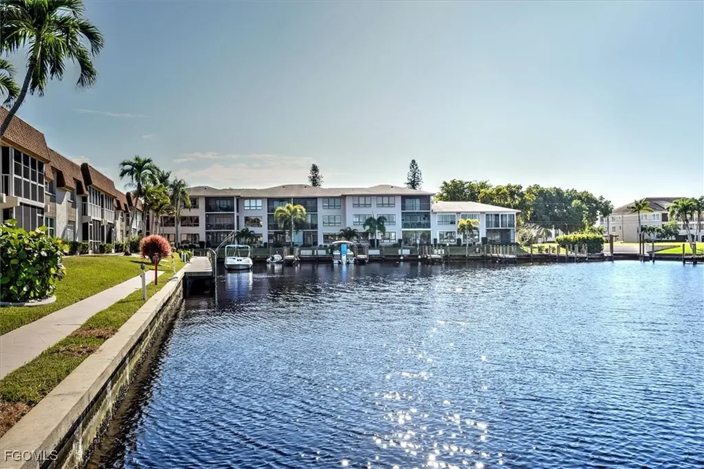 1835 Beach Parkway Cape Coral FL 33904