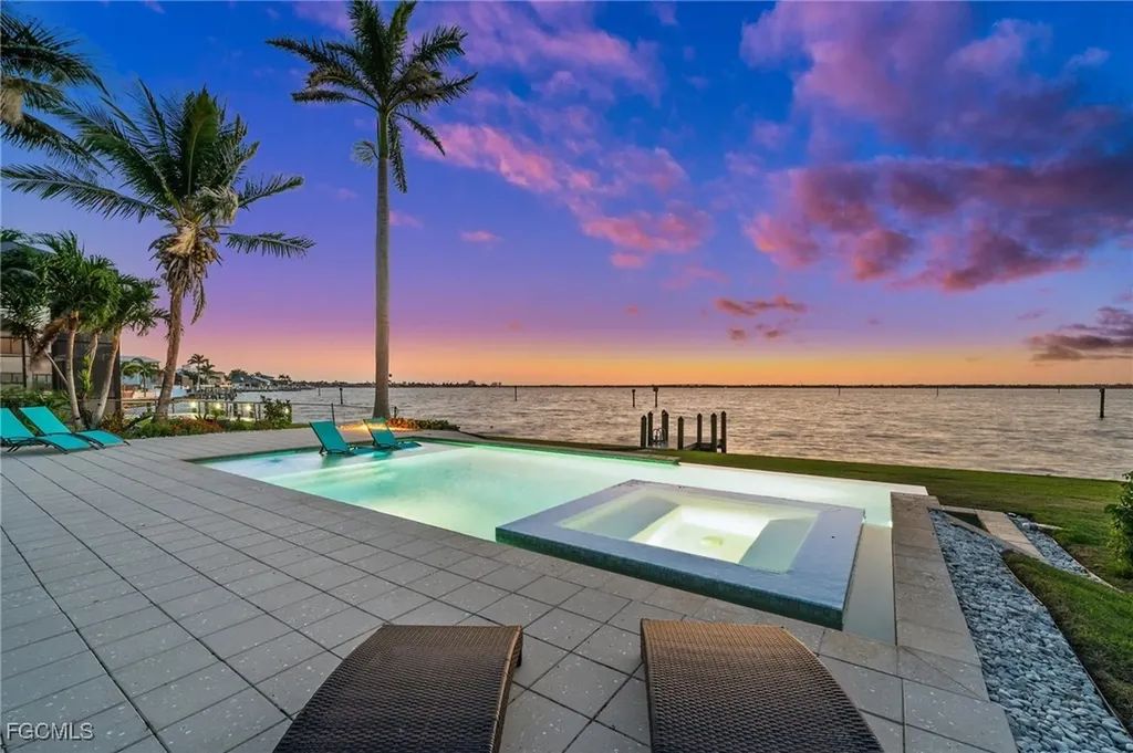 3305 SE 22nd Place Cape Coral FL 33904