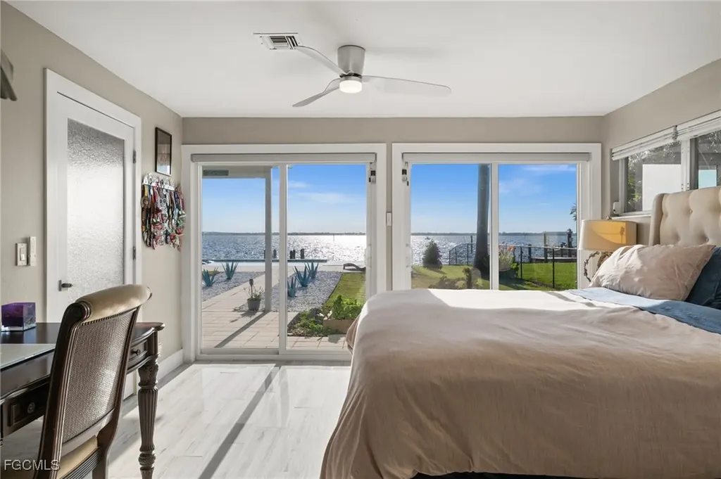 3305 SE 22nd Place Cape Coral FL 33904