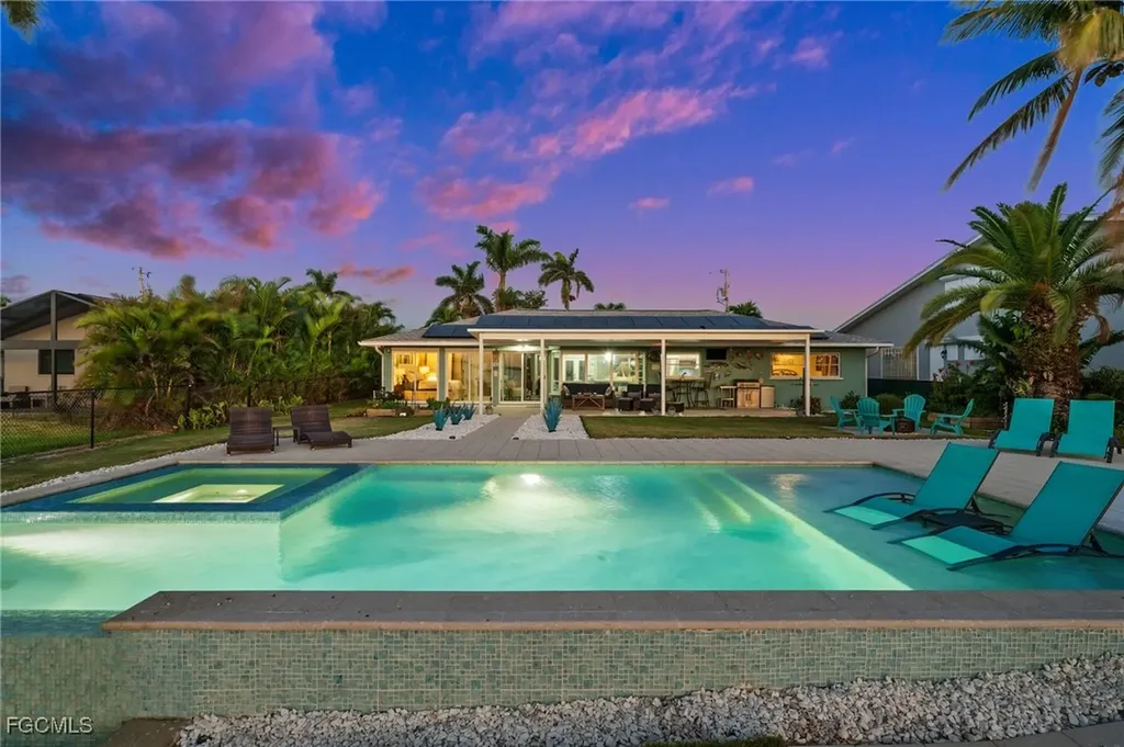 3305 SE 22nd Place Cape Coral FL 33904