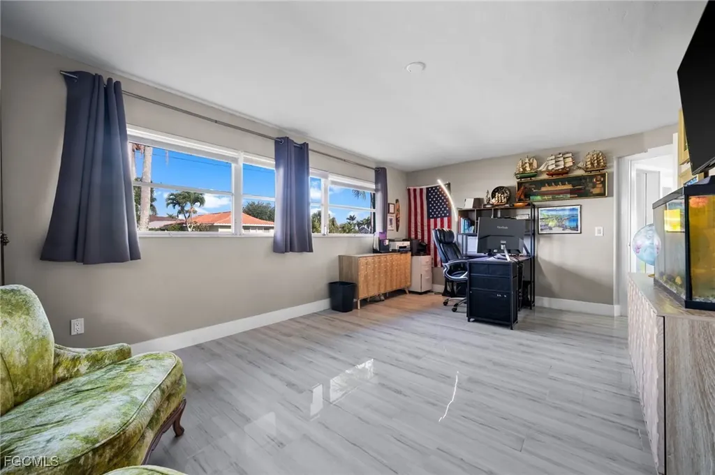 3305 SE 22nd Place Cape Coral FL 33904