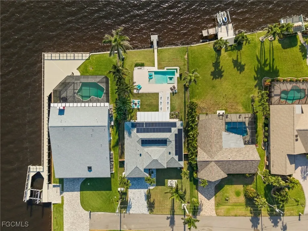 3305 SE 22nd Place Cape Coral FL 33904