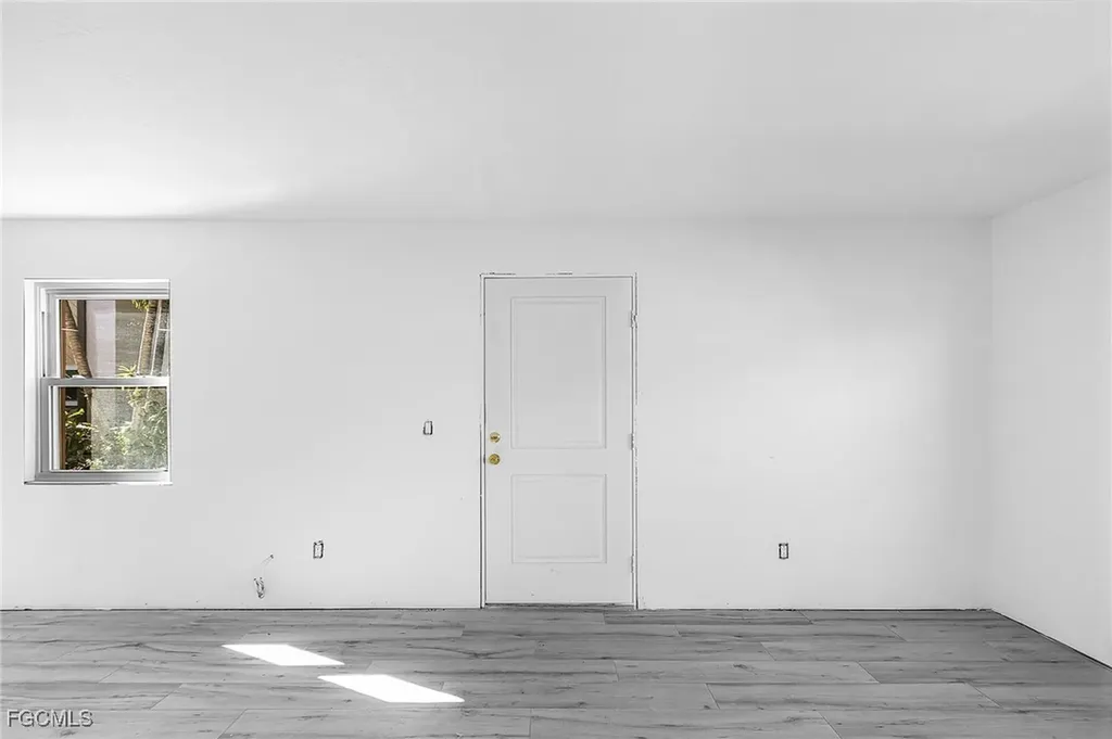 16881 Davis Road Fort Myers FL 33908