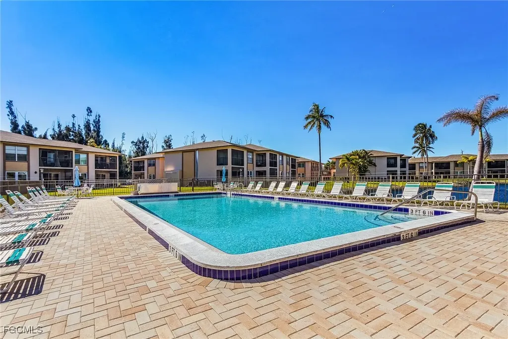 16881 Davis Road Fort Myers FL 33908