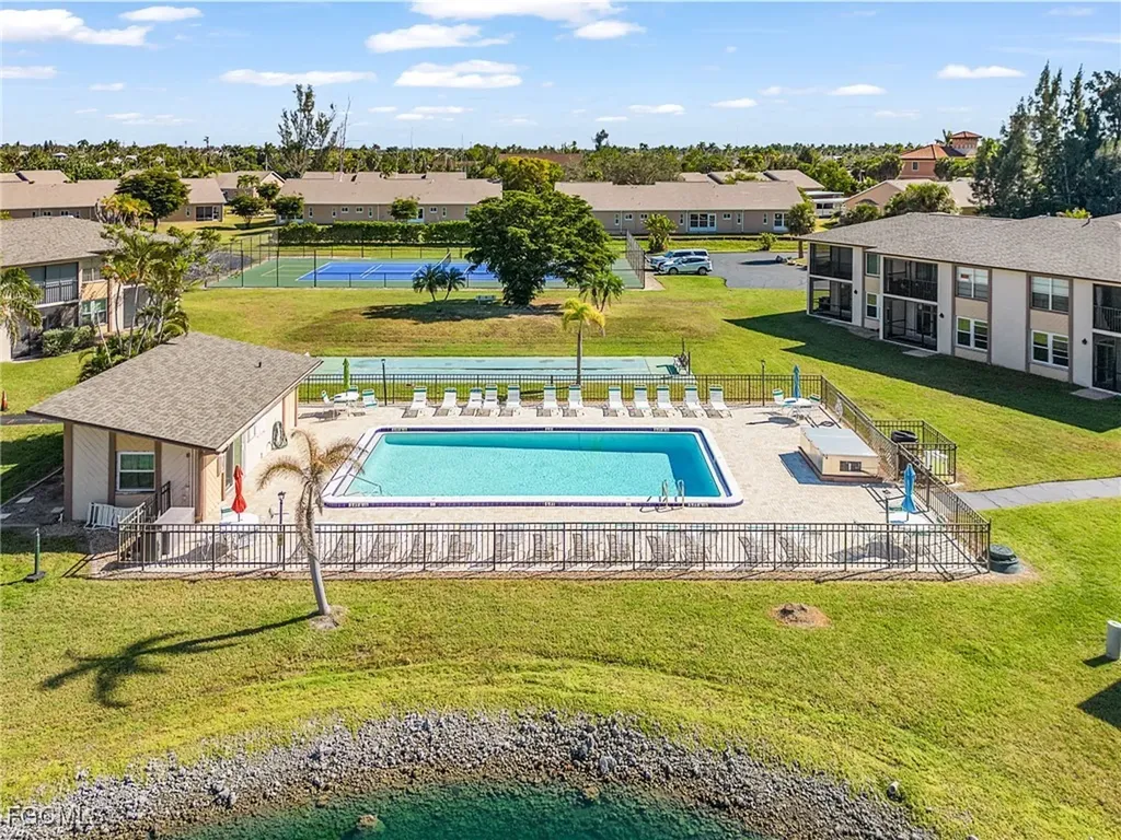 16881 Davis Road Fort Myers FL 33908