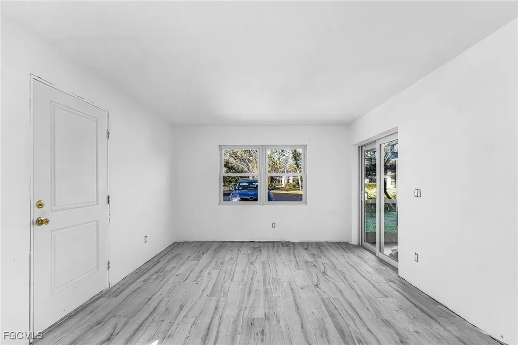 16881 Davis Road Fort Myers FL 33908