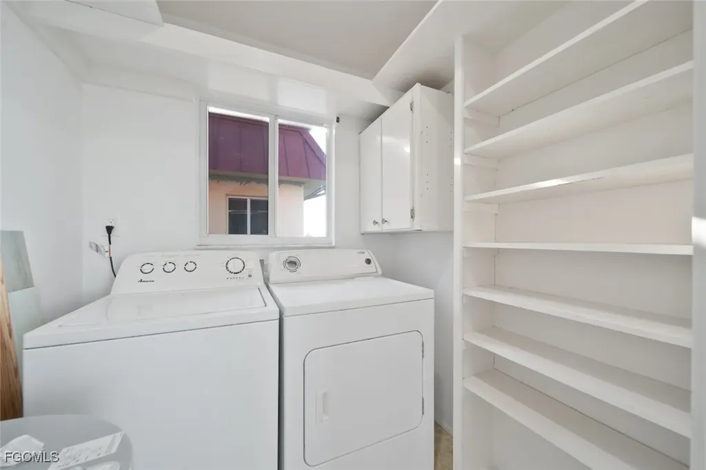 1610 Middle Gulf Drive Sanibel FL 33957