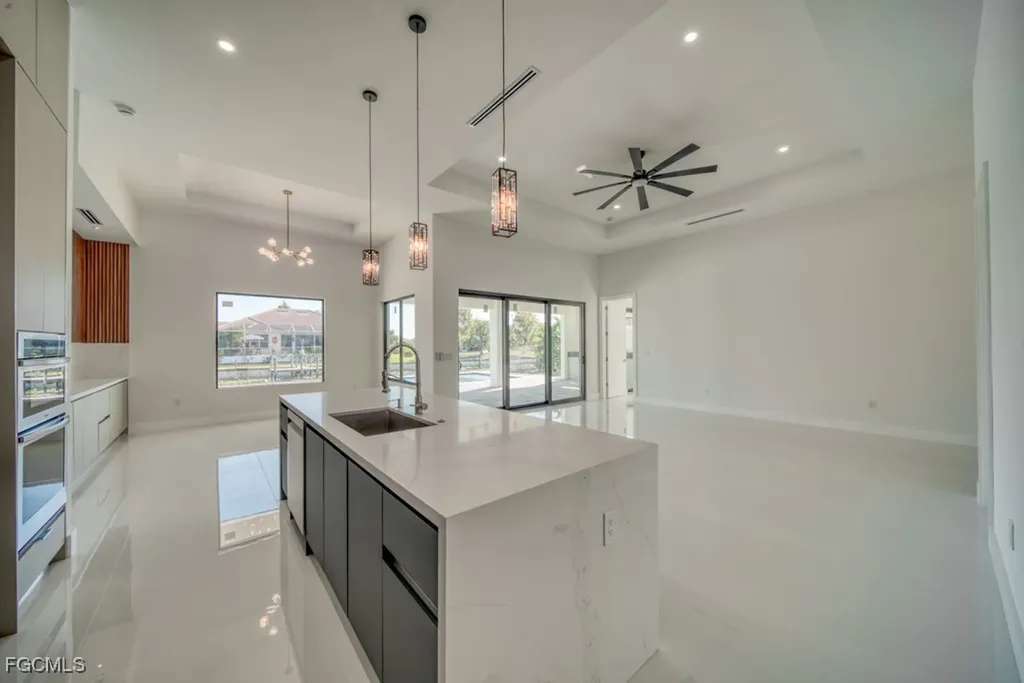 1019 SW 8th Court Cape Coral FL 33991