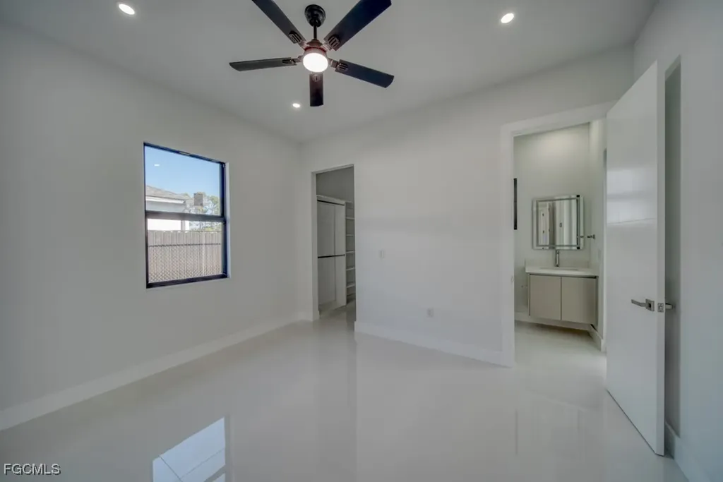1019 SW 8th Court Cape Coral FL 33991