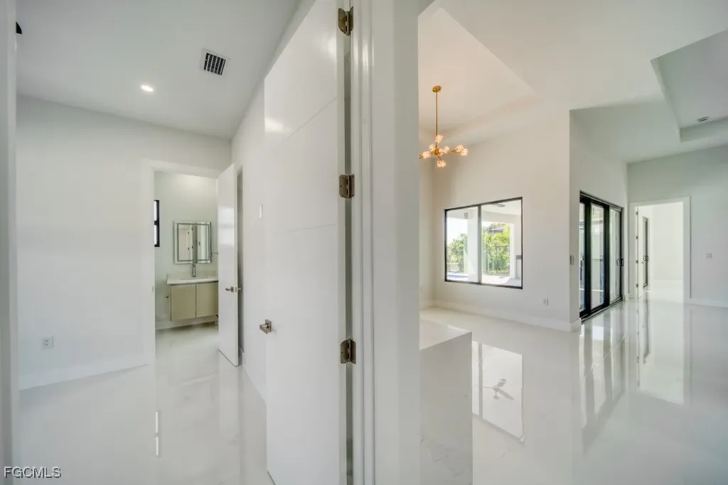 1019 SW 8th Court Cape Coral FL 33991
