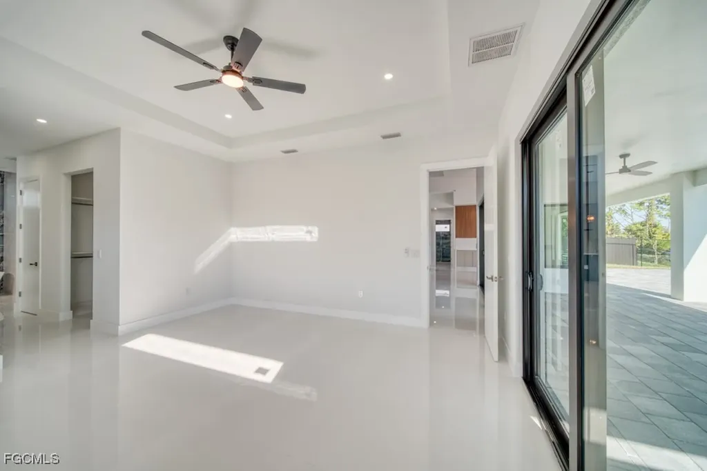 1019 SW 8th Court Cape Coral FL 33991