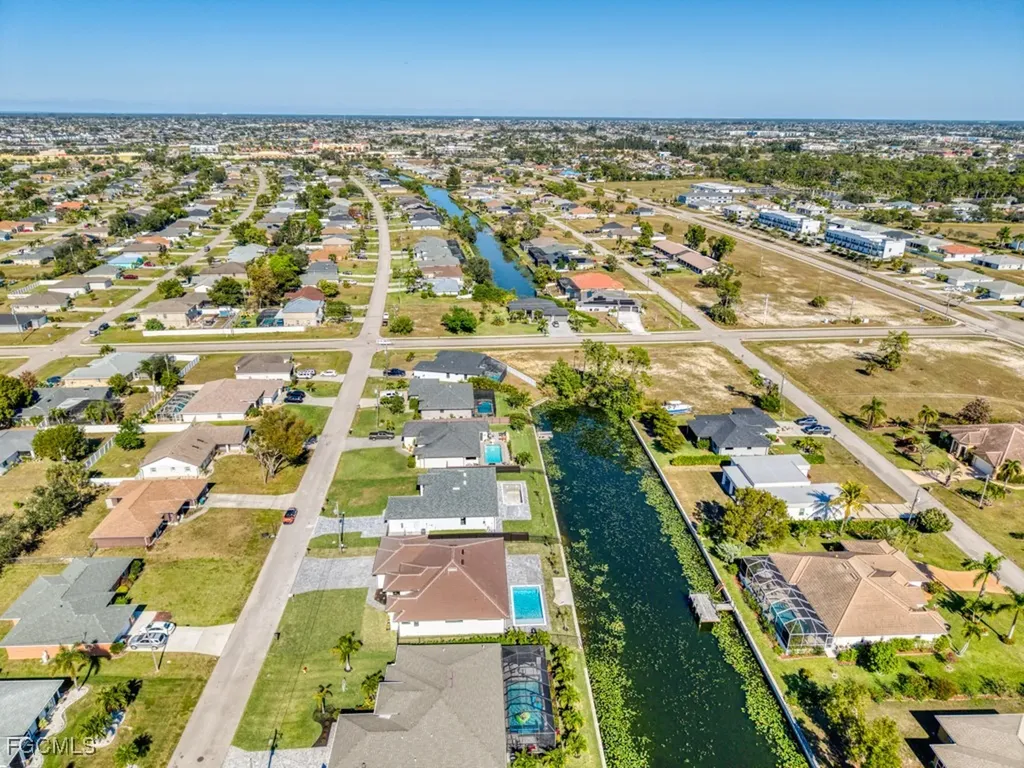 1019 SW 8th Court Cape Coral FL 33991
