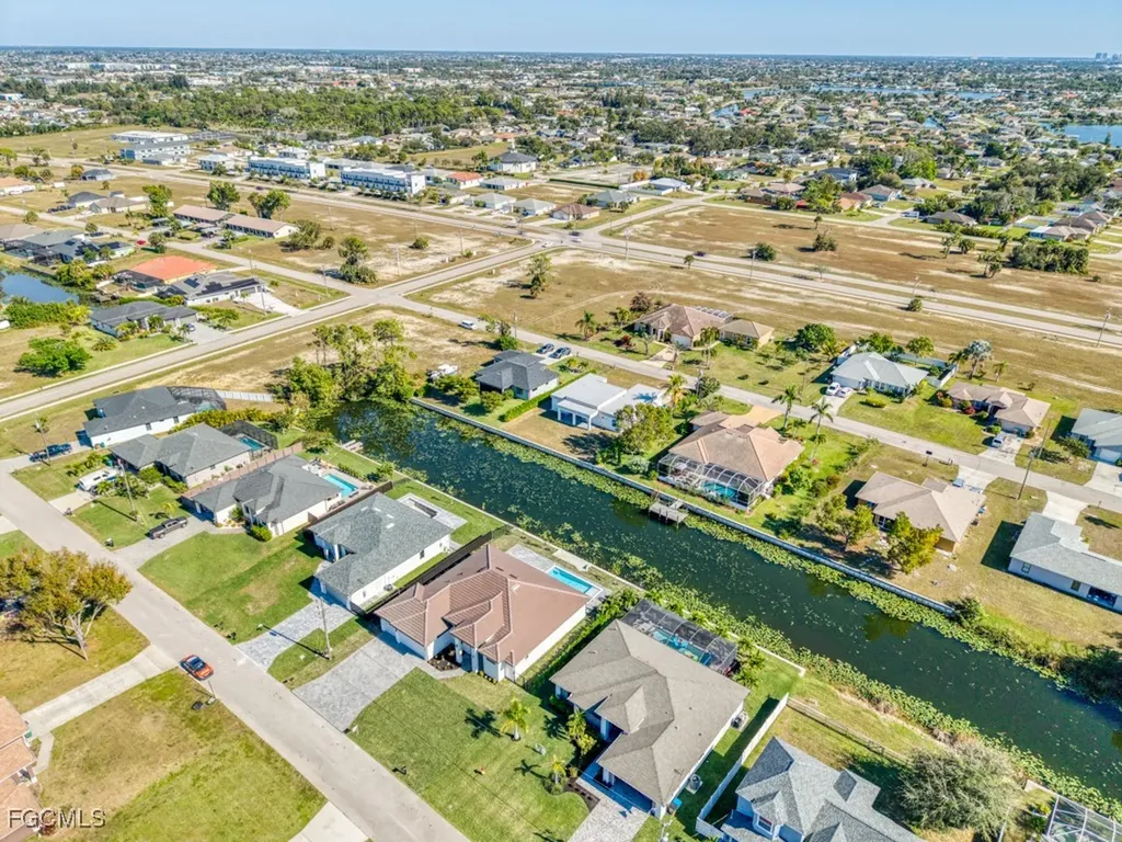 1019 SW 8th Court Cape Coral FL 33991