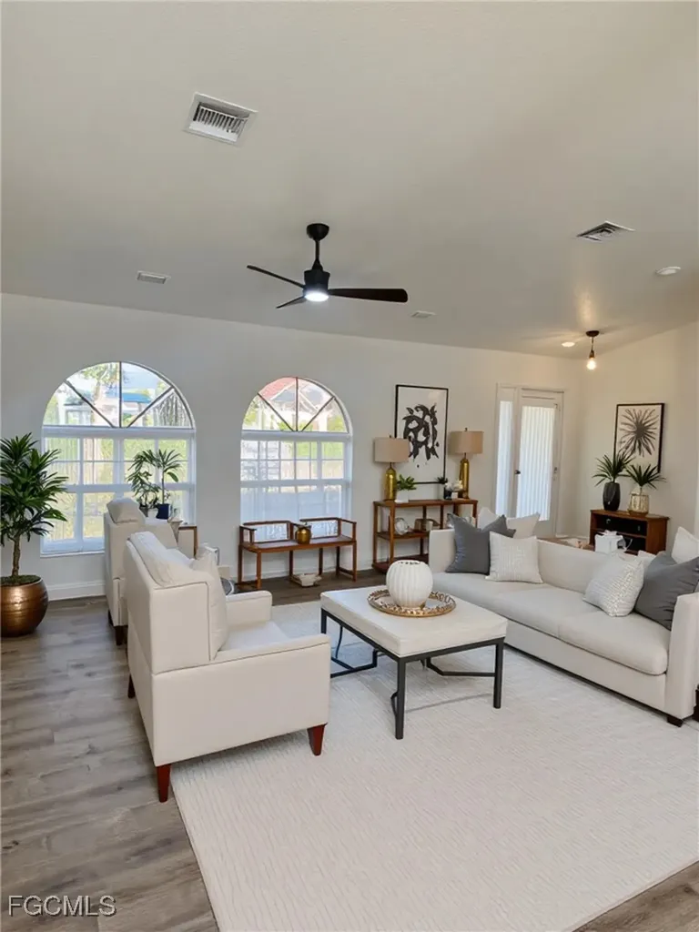 310 SE 32nd Street Cape Coral FL 33904