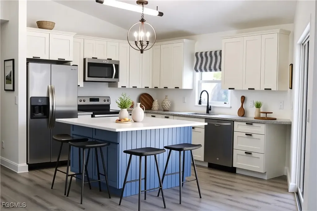 310 SE 32nd Street Cape Coral FL 33904