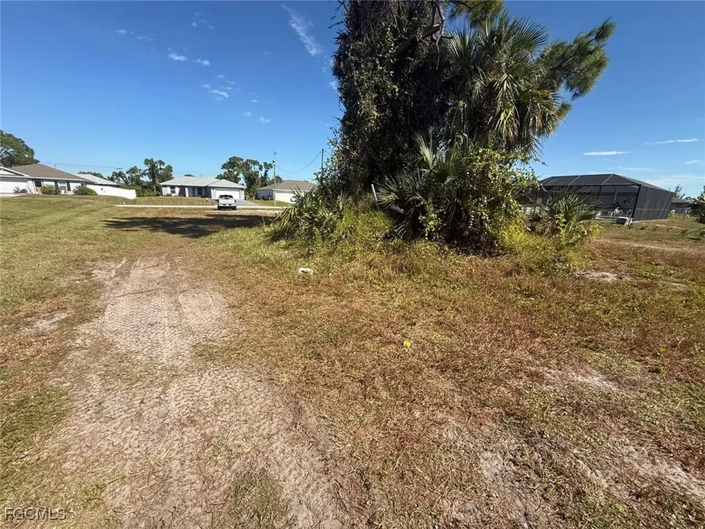 1516 NE 36th Street Cape Coral FL 33909