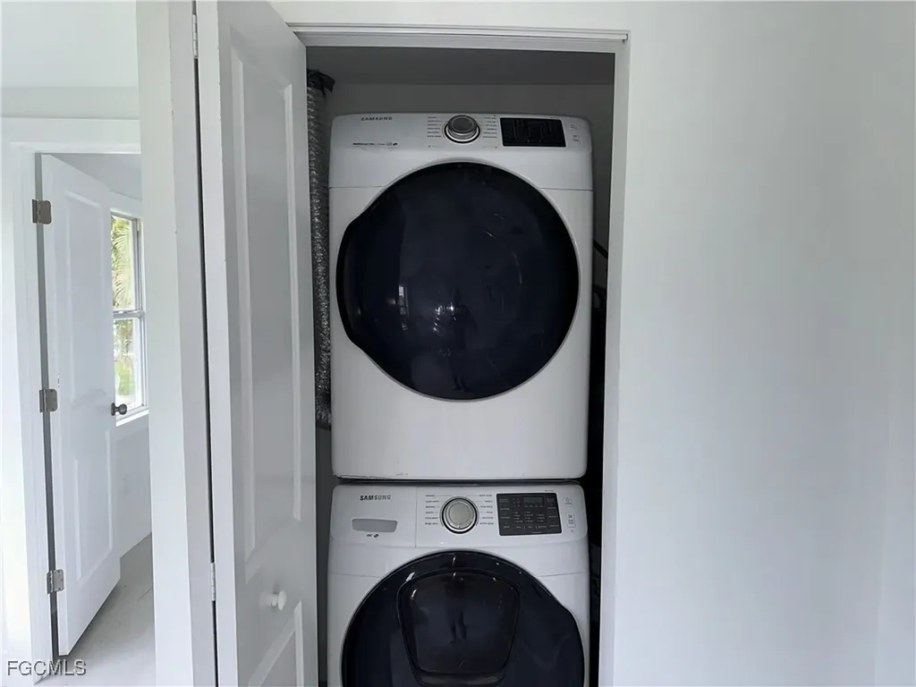 6187 Island Park Court Fort Myers FL 33908