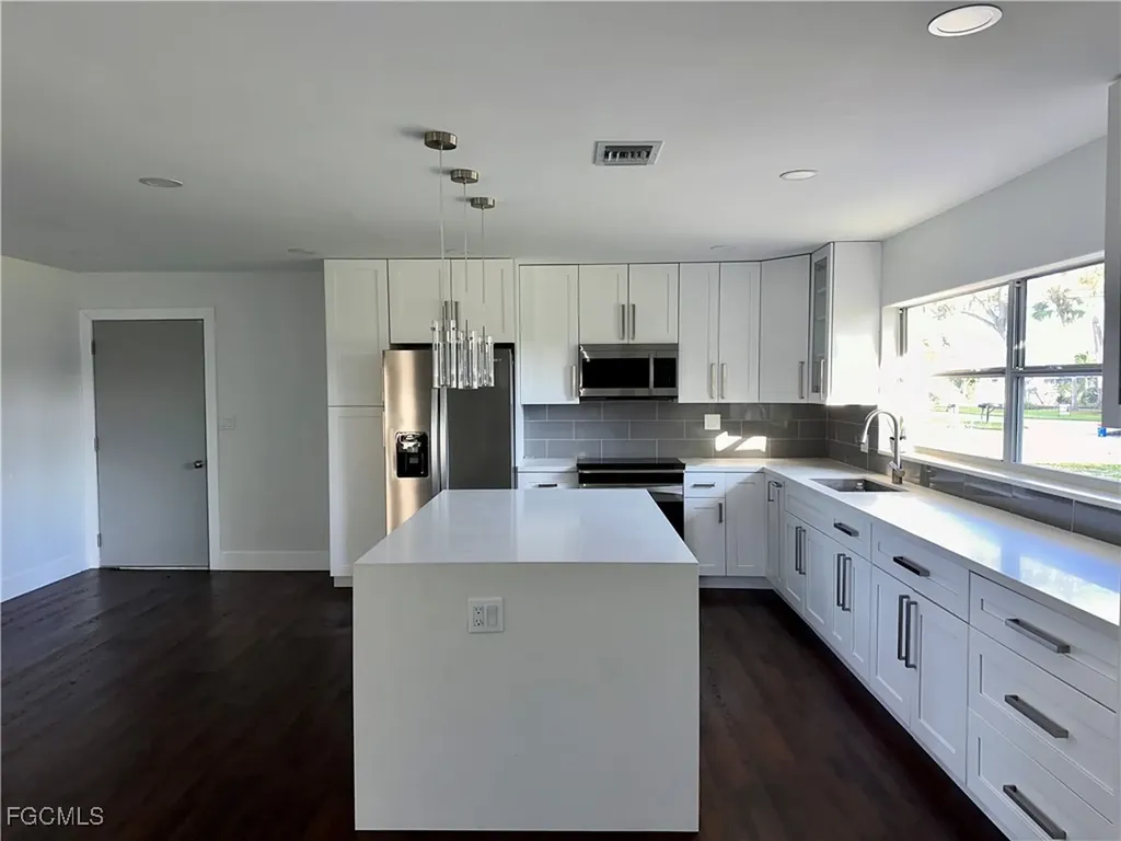 6187 Island Park Court Fort Myers FL 33908