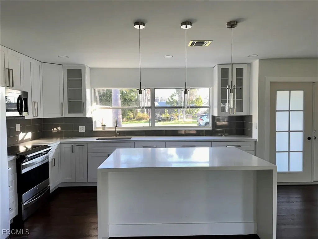 6187 Island Park Court Fort Myers FL 33908