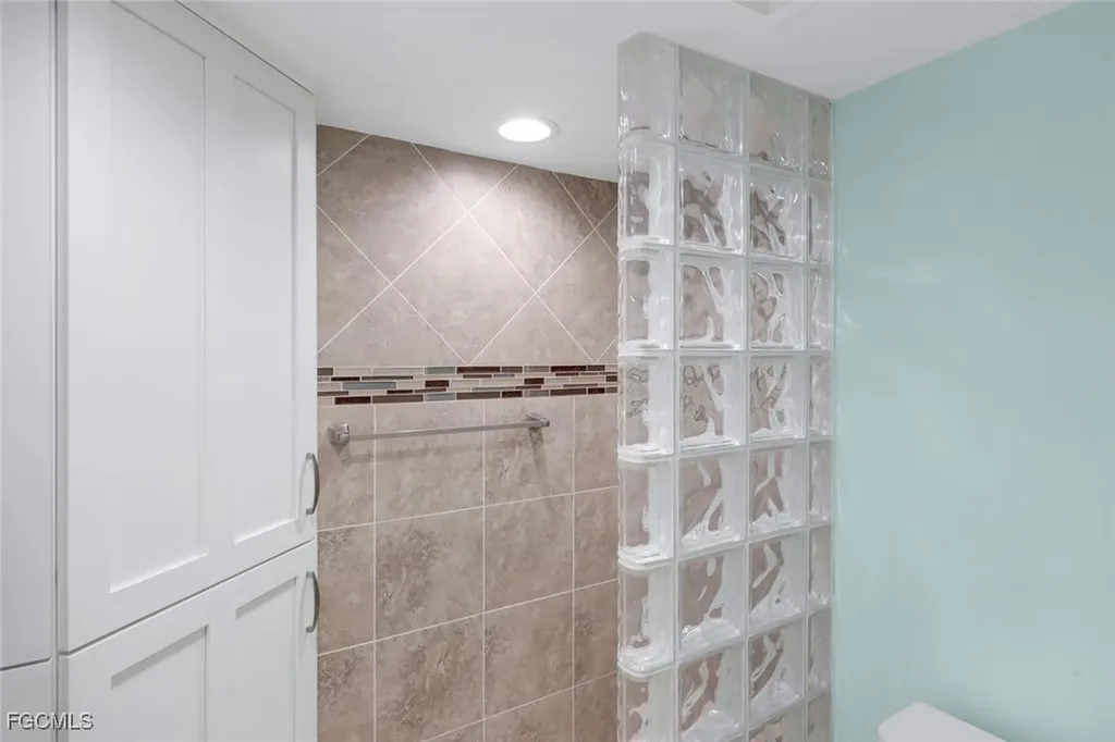 2777 W Gulf Drive Sanibel FL 33957