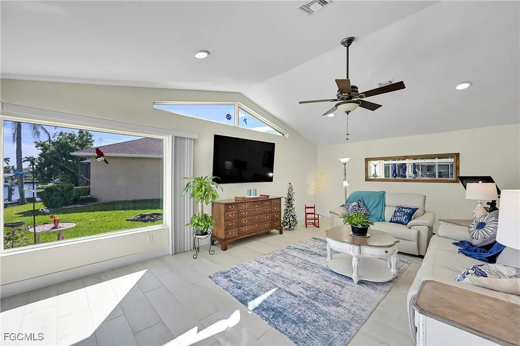 1118 El Dorado Parkway W Cape Coral FL 33914