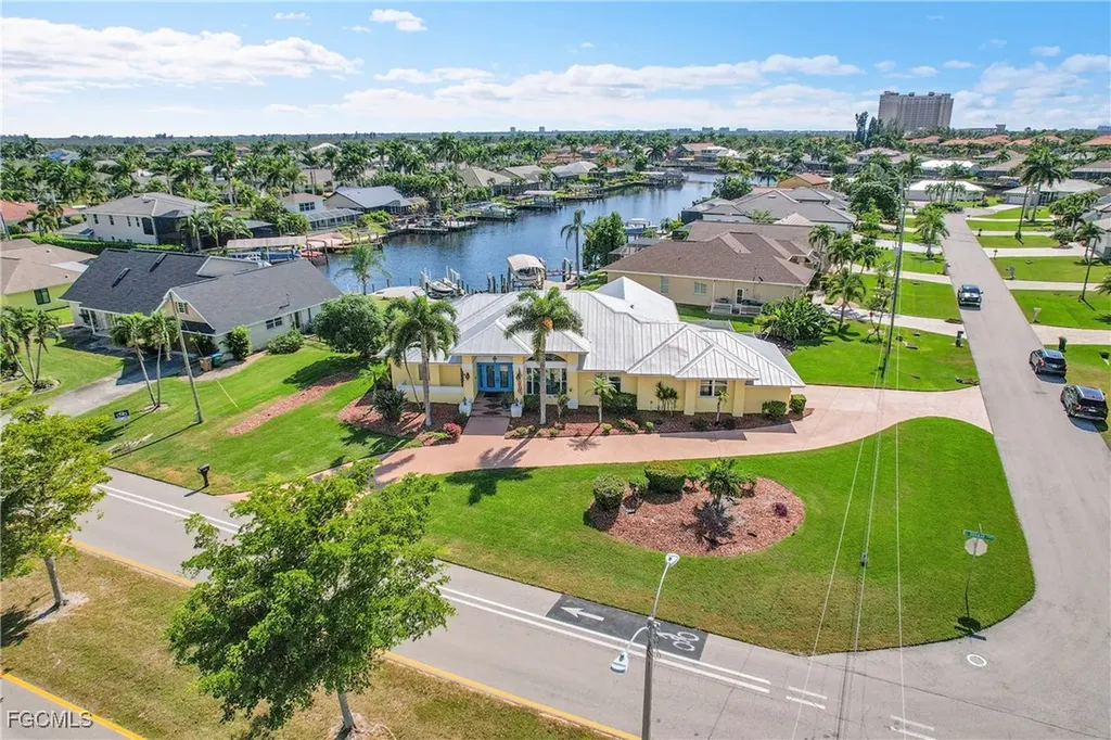 1118 El Dorado Parkway W Cape Coral FL 33914