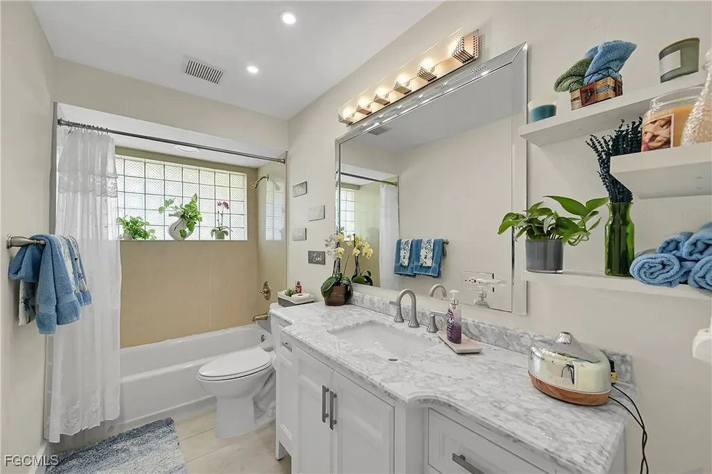 1118 El Dorado Parkway W Cape Coral FL 33914
