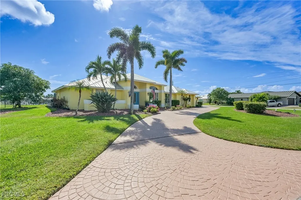 1118 El Dorado Parkway W Cape Coral FL 33914