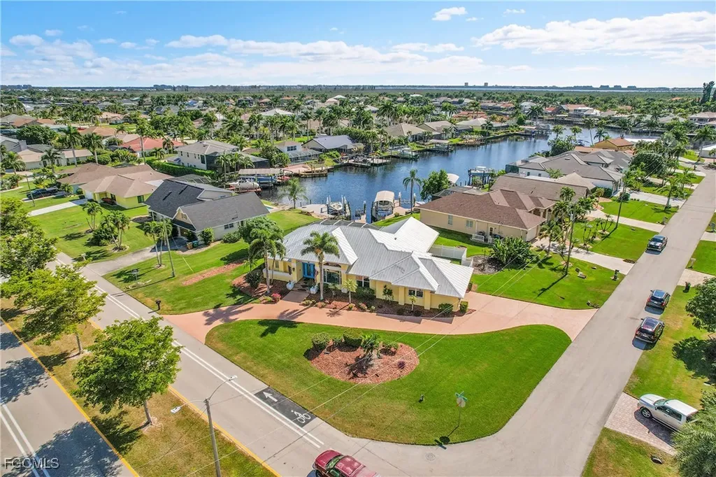 1118 El Dorado Parkway W Cape Coral FL 33914