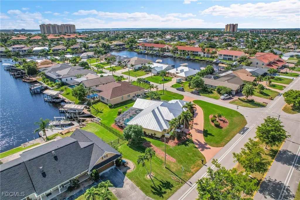 1118 El Dorado Parkway W Cape Coral FL 33914