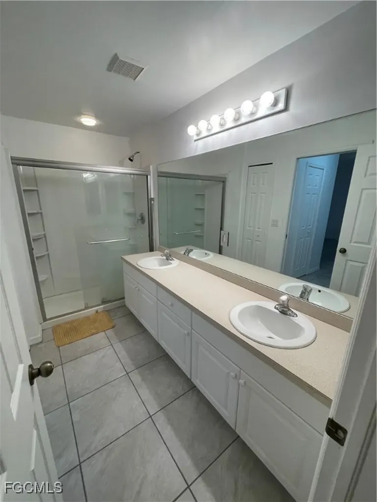 1908 NE 7th Avenue Cape Coral FL 33909