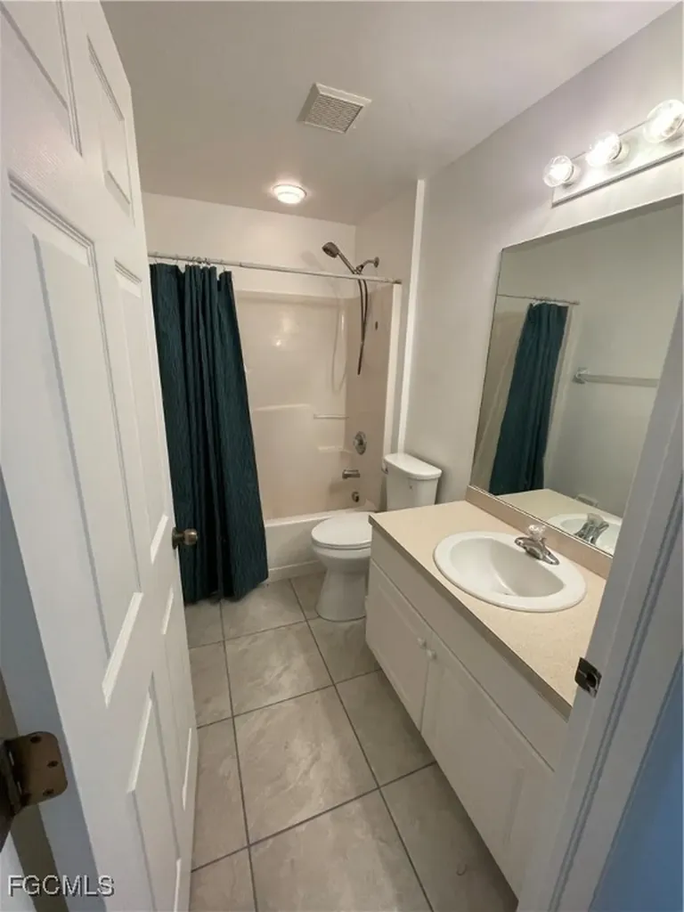 1908 NE 7th Avenue Cape Coral FL 33909
