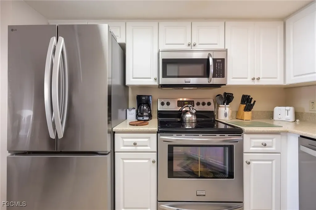 774 Wiggins Lake Drive Naples FL 34110