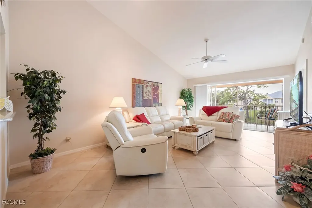 774 Wiggins Lake Drive Naples FL 34110