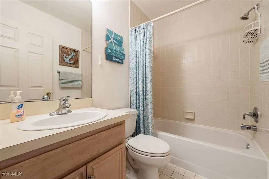 774 Wiggins Lake Drive Naples FL 34110
