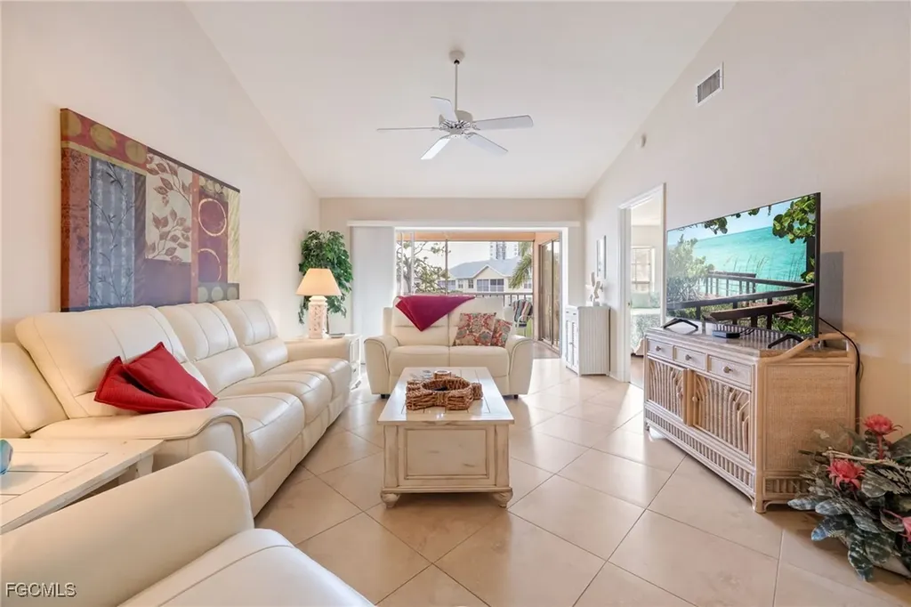 774 Wiggins Lake Drive Naples FL 34110